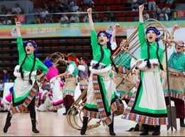 西甲半场：伦布雷拉斯闪击，亚马尔破门，巴萨2-1阿拉维斯